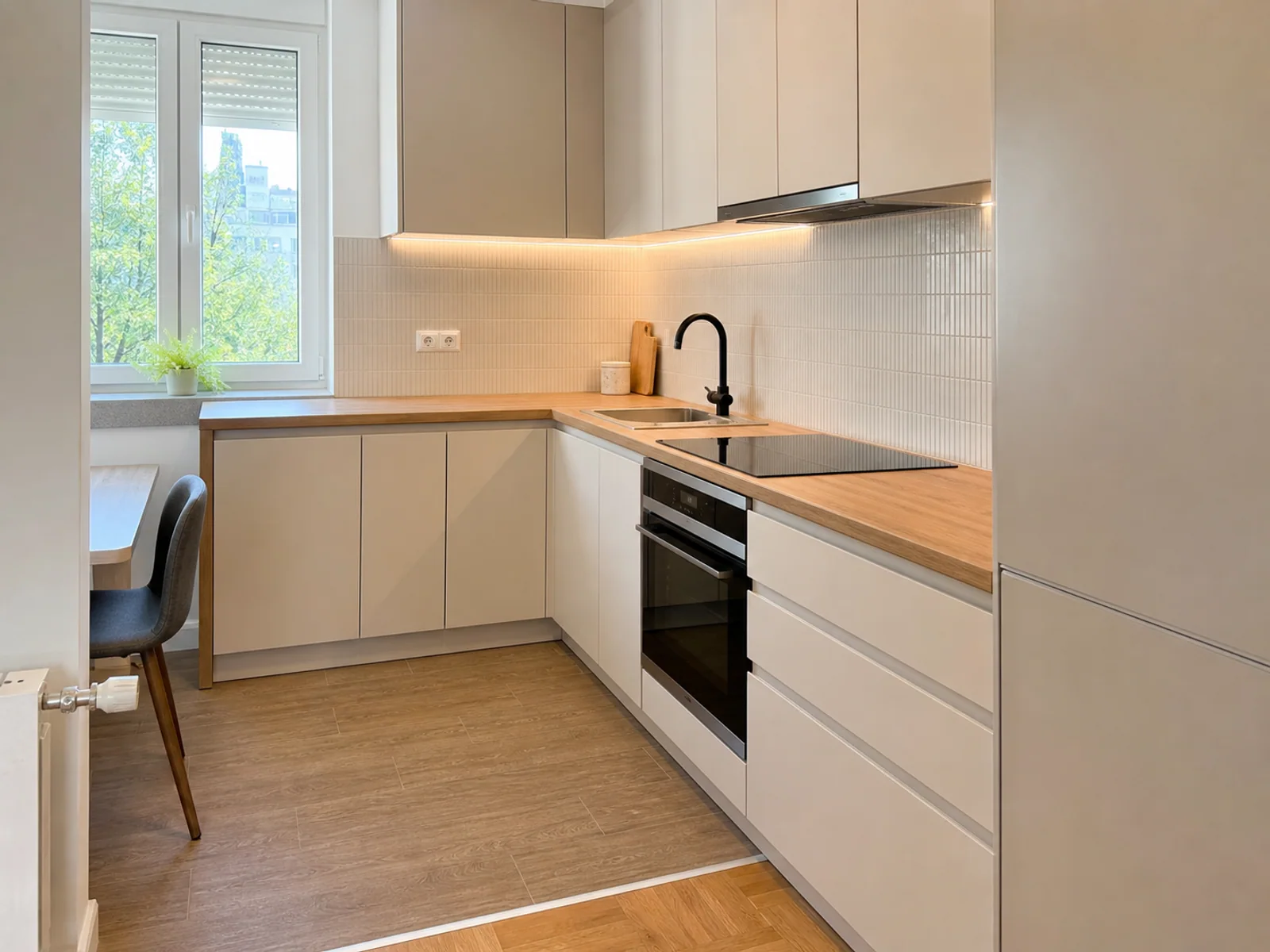 Renovacija kuhinje: podloge, obloge i završnica